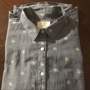 Artistry in Motion atom-print chambray buttondown